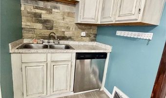 391 Cornell St, Akron, OH 44310