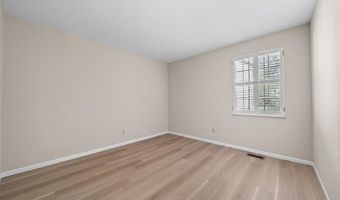 700 Auber Ridge Ct, Ballwin, MO 63011