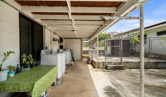 628 Kunawai Lane B, Honolulu, HI 96817