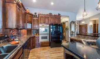 512 S Country Club Ave, Brandon, SD 57005