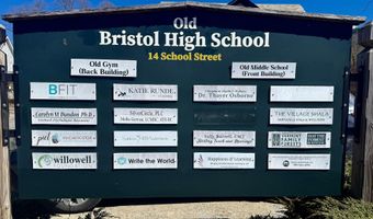 14 School St, Bristol, VT 05443