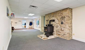 469 Mountain Ln, Albany, KY 42602
