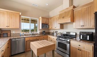 25150 Dersch Rd, Anderson, CA 96007