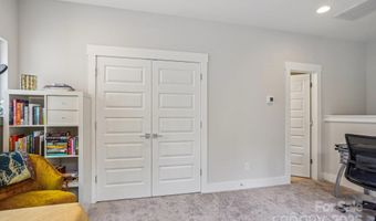 2242 Electric Ln, Charlotte, NC 28205