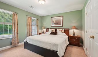2 Logans Way, Danbury, CT 06811