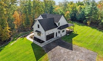 369 Huntinghouse Rd, Glocester, RI 02857