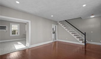 55 Walnut St, Johnston, RI 02919