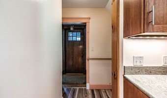 4 Pineway Dr, Auburn, ME 04210