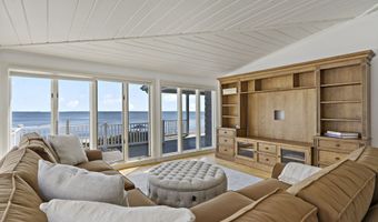 43 Shore Rd, Clinton, CT 06413