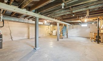717 3rd Ave SE, Dyersville, IA 52040