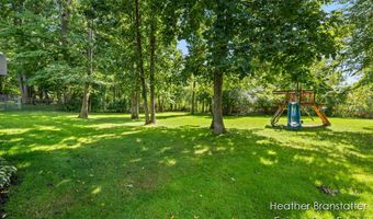 4936 W Village Trl SE, Ada, MI 49301