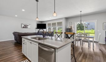 2988 NE Clearwater Dr, Albany, OR 97321