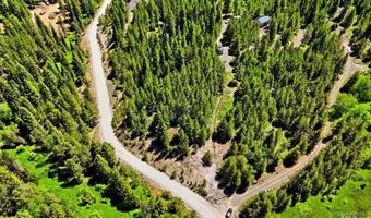 5 Laurins Ln, Cascade, ID 83611