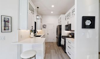 548 6th St NW, Altoona, IA 50009