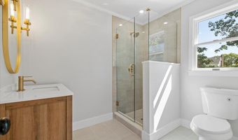 94 Carman Pl, Amityville, NY 11701
