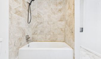 2005 Fairview St, Anderson, IN 46016