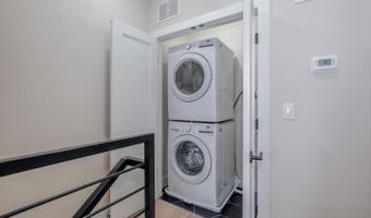 722 KENYON St NW #3, Washington, DC 20010