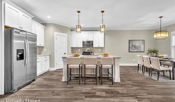 616 Whispering Pines Dr, Macon, GA 31211