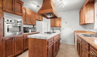 16832 Bunny Ln, Anderson, CA 96007