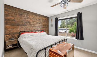 408 SUNSET Ct, Amity, OR 97101