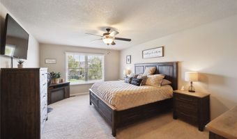 211 SW Stonegate Dr, Ankeny, IA 50023