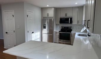 5623 GLENWOOD MEWS Dr, Alexandria, VA 22315