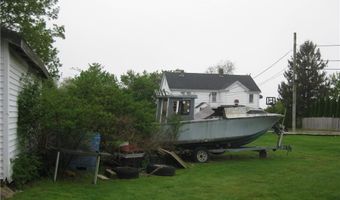 188 Greene Ln, Middletown, RI 02840