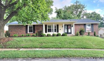 874 Hollyridge Dr, Ballwin, MO 63011