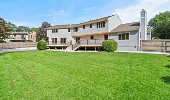 30 Dutchess Dr, Cranston, RI 02921