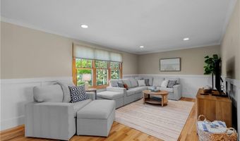 46 Steamboat St, Jamestown, RI 02835