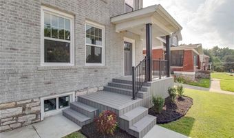2619 Hillcrest Ave, Alton, IL 62002