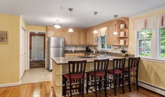 28 Lincoln Dr, Acton, MA 01720