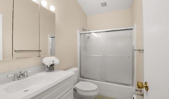 85 Gateway Rd, North Kingstown, RI 02852