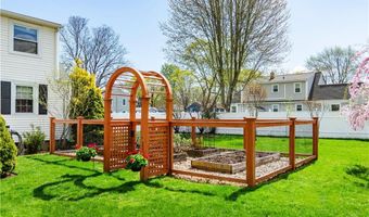 42 Grasslands Rd, East Greenwich, RI 02818