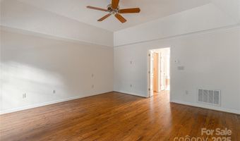 2011 E Barden Rd, Charlotte, NC 28226