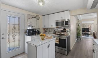 45 Sherwood Dr, Augusta, ME 04330