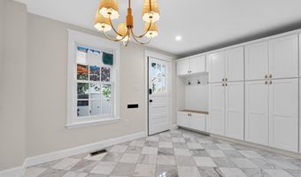 9 COLLEGE Ave, Annapolis, MD 21401