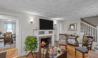 690 Killingly St, Johnston, RI 02919