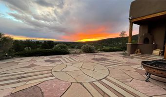 35 Arroyo Vis, Arroyo Hondo, NM 87571