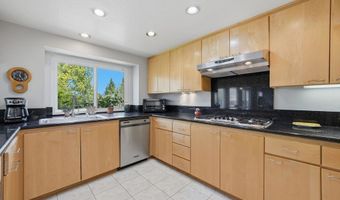 3720 Southridge Way, Oceanside, CA 92056