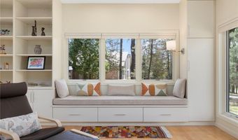 29 Dennell Dr, Lincoln, RI 02865