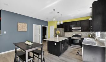567 Brook Meadow Dr, Ballwin, MO 63021