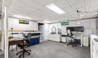 71 Primrose Hill Rd, Barrington, RI 02806