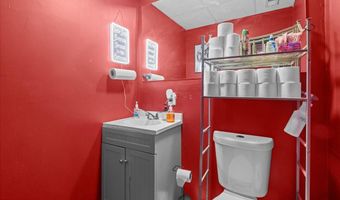 94 E BROWNING Rd, Bellmawr, NJ 08031