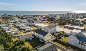 205 Barefoot Ln, Atlantic Beach, NC 28512