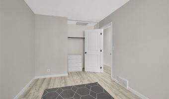 840 Cortland Dr, Apple Valley, MN 55124