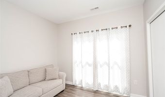 2503 NE Oak Dr 1, Ankeny, IA 50021