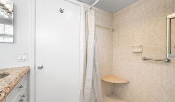 145 Atlantis Blvd 201, Atlantis, FL 33462