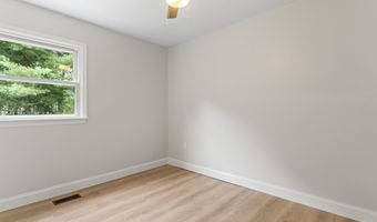 46 S Seas Ct, Barnegat, NJ 08005