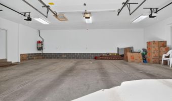 9209 VENDOME Dr, Bethesda, MD 20817